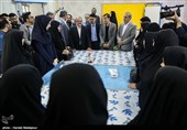 حضور محسن حاجی میرزایی وزیر آموزش و پرورش در اتاق معلمان دبستان تشیع نازی‌آباد