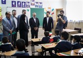 جشن شکوفه‌ها در دبستان تشیع نازی‌آباد با حضور محسن حاجی میرزایی وزیر آموزش و پرورش