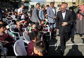محسن حاجی میرزایی وزیر آموزش و پرورش در جشن شکوفه‌ها - دبستان تشیع نازی‌آباد