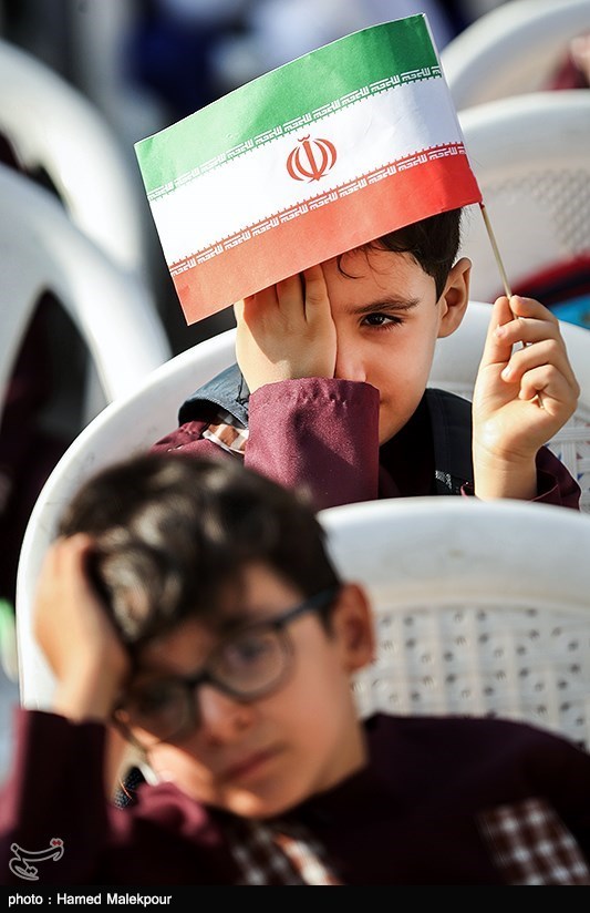 جشن شکوفه‌ها در دبستان تشیع نازی آباد