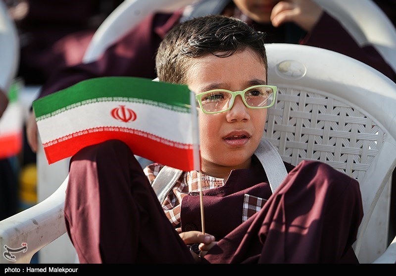 جشن شکوفه‌ها در دبستان تشیع نازی آباد