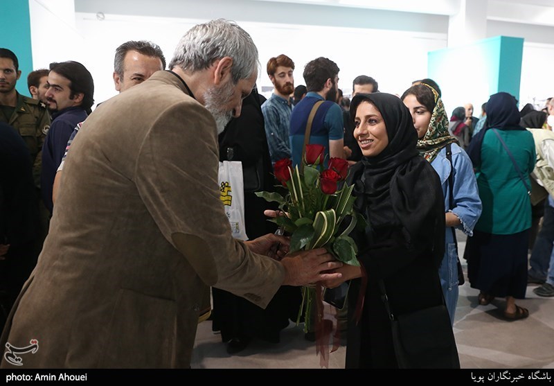 رونمایی از کتاب عکاسان جنگ-ساسان مویدی