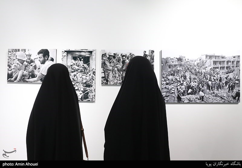 رونمایی از کتاب عکاسان جنگ-ساسان مویدی