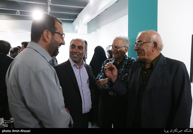 رونمایی از کتاب عکاسان جنگ-ساسان مویدی