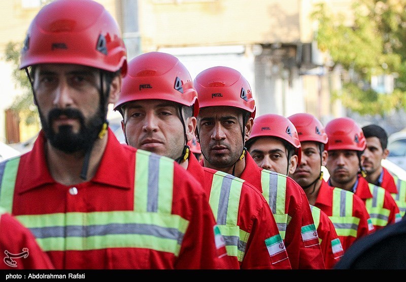 آتش‌نشانان؛ ‌ناجی‌هایی که برای نجات انسان‌ها به آب و آتش می‌زنند