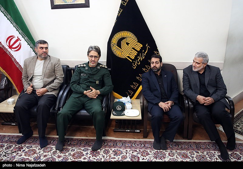 نخستین محفل استانی شعر قرار