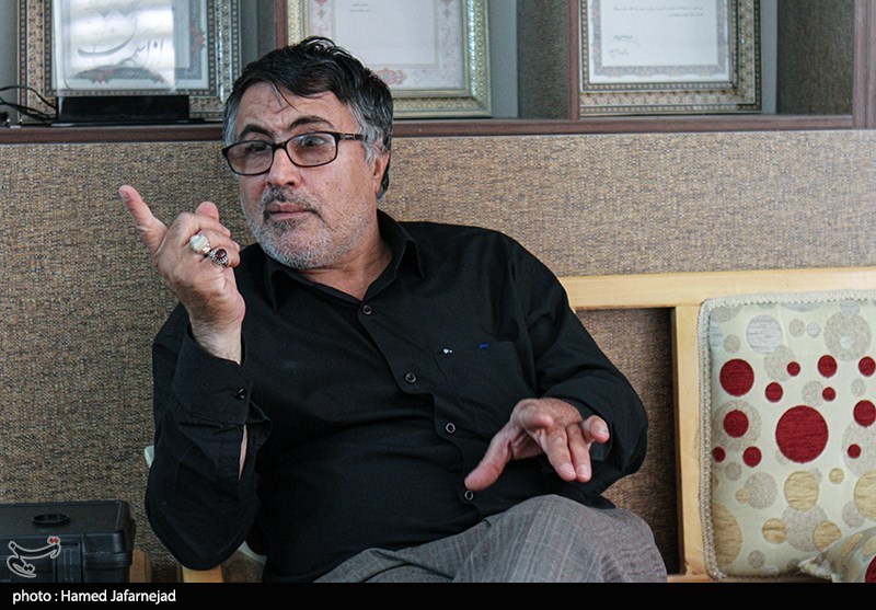 امیر خورشیدی فر تهیه کننده و کارگردان برنامه مستند تلویزیونی" از آسمان"