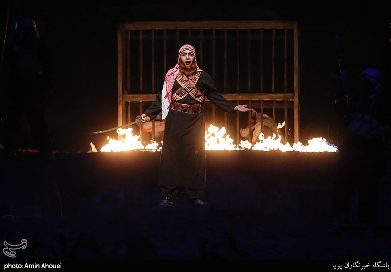 اجرای نمایش میدانی تنهاتر از مسیح در بوستان ولایت