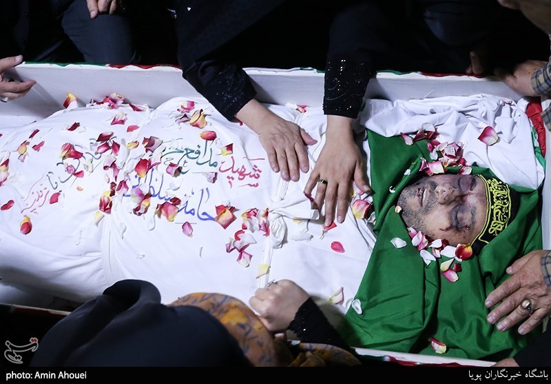 وداع با پیکر شهید مدافع حرم حامد سلطانی