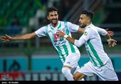دیدار تیمهای فوتبال  ذوب آهن و شاهین بوشهر