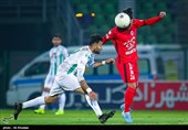 دیدار تیمهای فوتبال  ذوب آهن و شاهین بوشهر