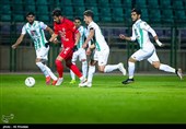 دیدار تیمهای فوتبال  ذوب آهن و شاهین بوشهر