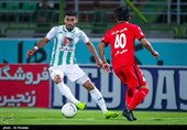 دیدار تیمهای فوتبال  ذوب آهن و شاهین بوشهر