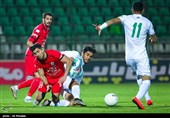 دیدار تیمهای فوتبال  ذوب آهن و شاهین بوشهر