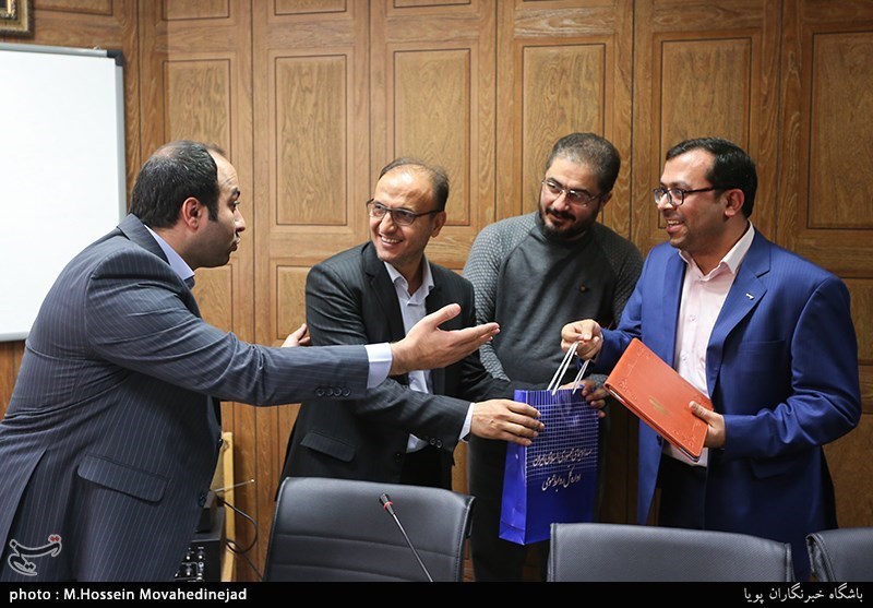 شبکه یک | شبکه 1 سیمای جمهوری اسلامی ایران , شبکه های سیمای جمهوری اسلامی ایران , شبکه نمایش خانگی , سینمای ایران , تلویزیون , صدا و سیمای جمهوری اسلامی ایران , بازیگران سینما و تلویزیون ایران , کارگردانان سینما و تلویزیون ایران , 