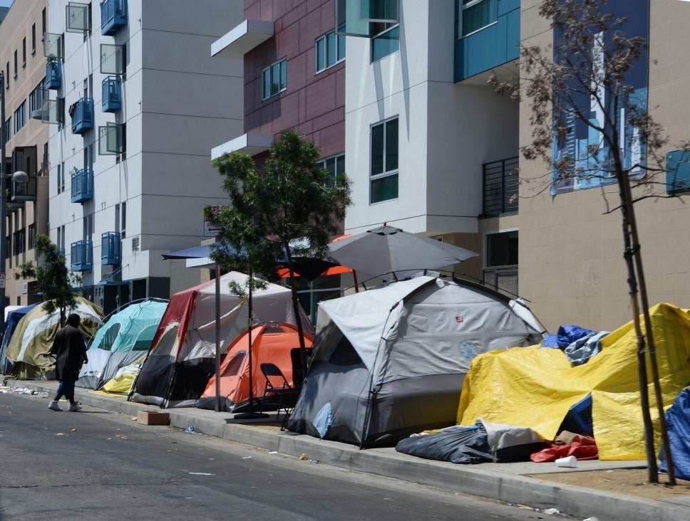 زیر خط فقر , 