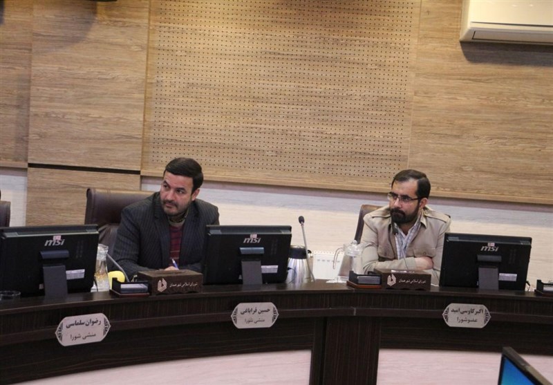 صحن شورای شهر همدان بازگشت مولوی