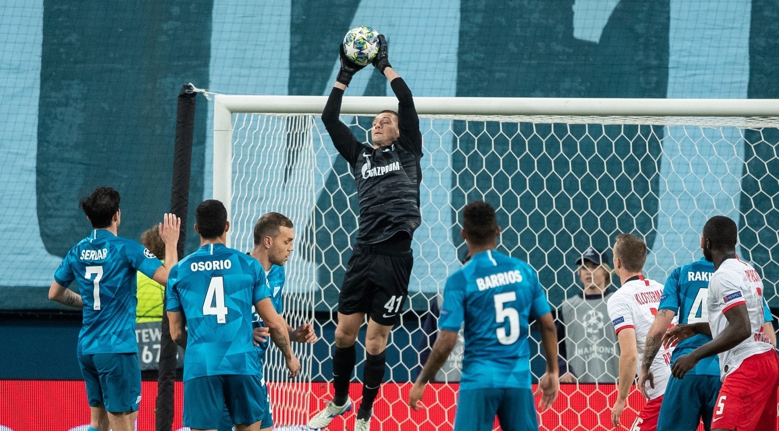 لیگ قهرمانان اروپا , سردار آزمون , 