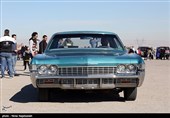گردهمایی خودروهای کلاسیک در پیست اتومبیل رانی مجموعه ورزشی ثامن الائمه مشهد