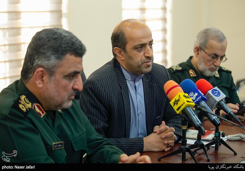 سید مصطفی آذر کیش‌ مدیرکل‌ دفتر آموزش کاردانش‌ وزارت آموزش و پرورش و سردار سید مهدی فرحی فرمانده قرارگاه مهارت‌آموزی کارکنان وظیفه نیروهای مسلح