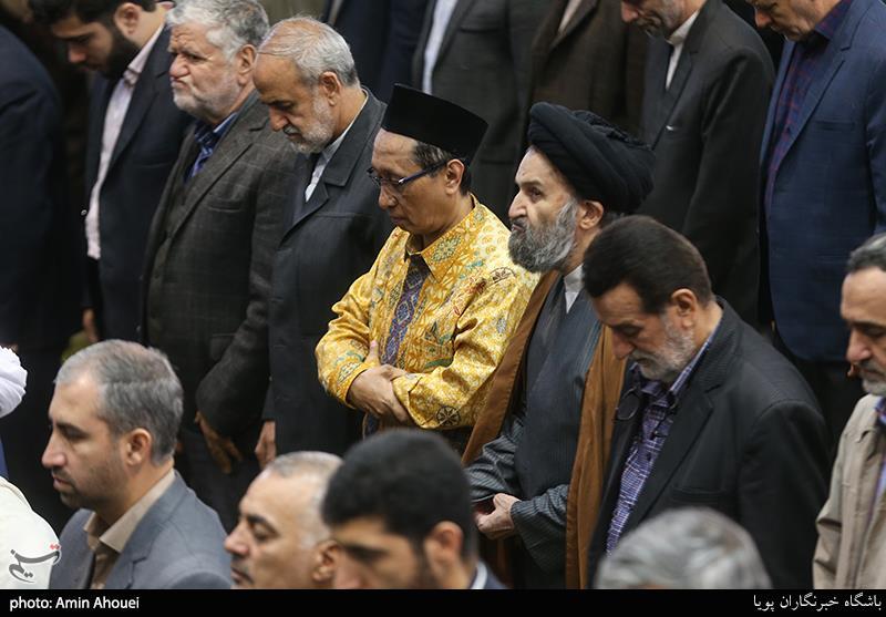 نماز جمعه 24 آبان 1398 به امامت آیت الله محمد امامی کاشانی