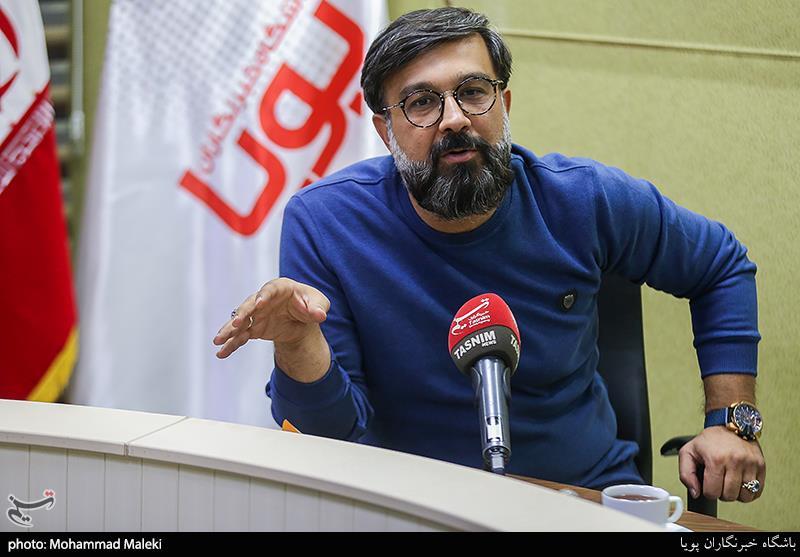 گفتگو با محمدحسین ملایی مجری تلویزیون