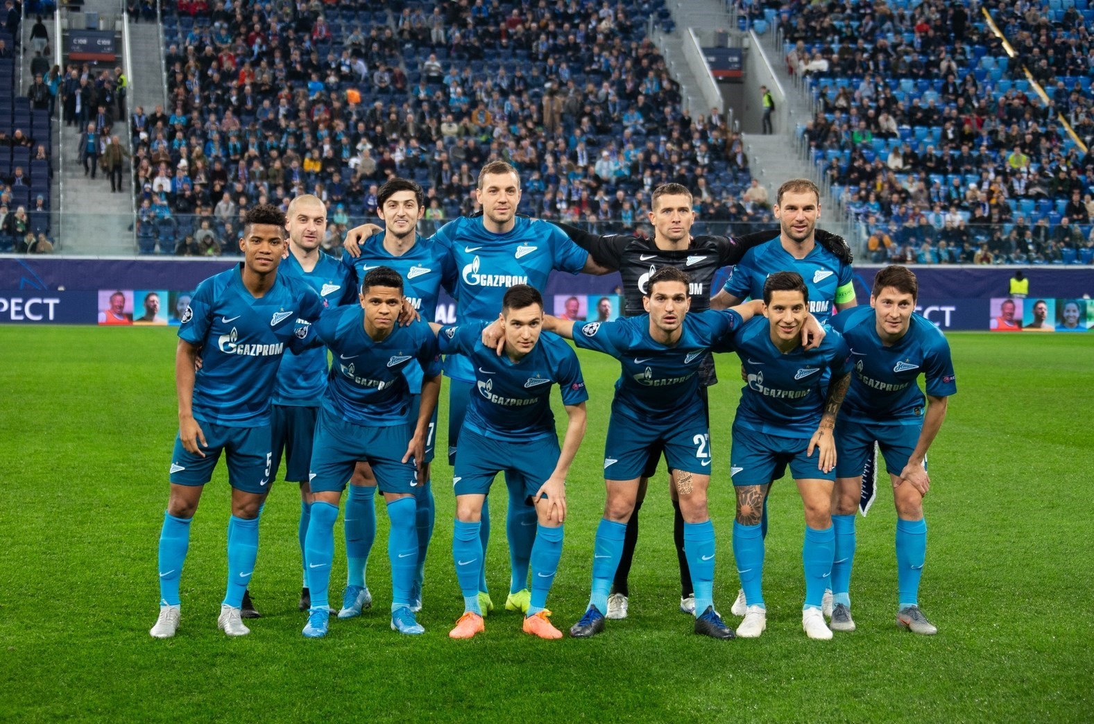 سردار آزمون , تیم فوتبال لیون فرانسه , لیگ قهرمانان اروپا , 