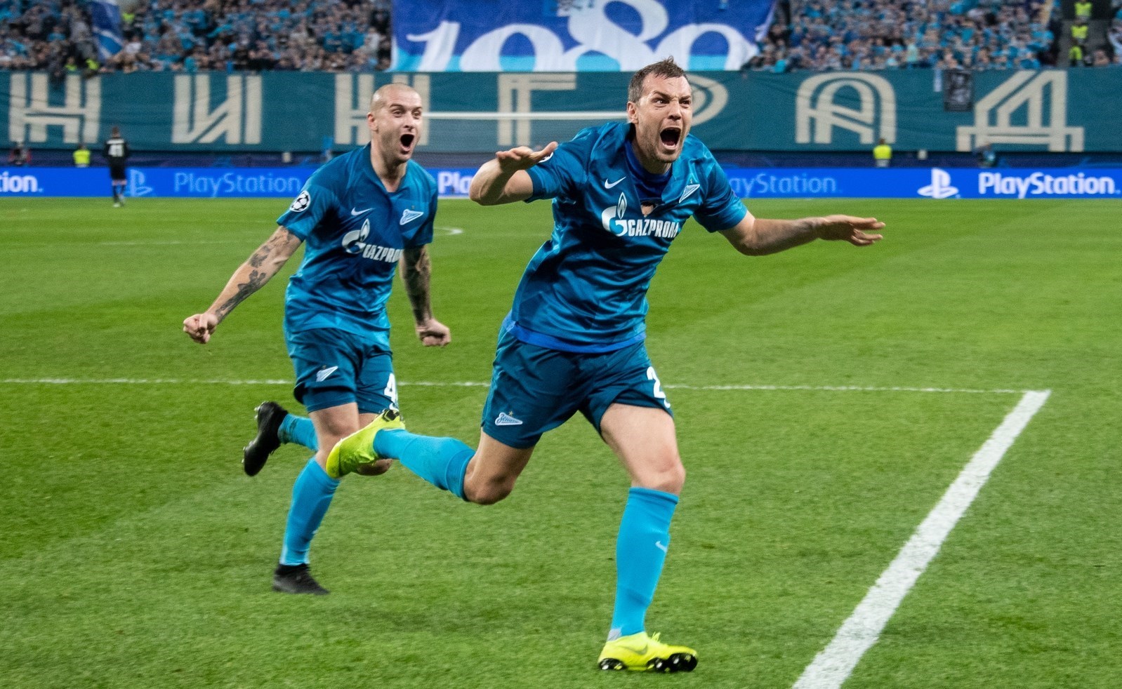 سردار آزمون , تیم فوتبال لیون فرانسه , لیگ قهرمانان اروپا , 