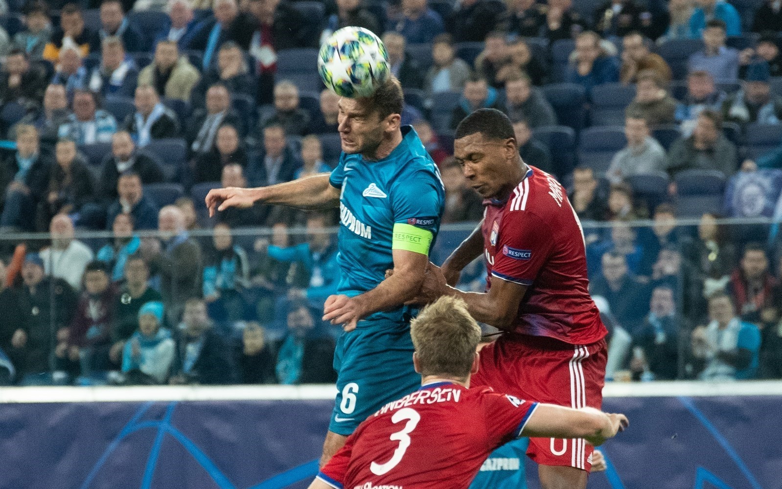 سردار آزمون , تیم فوتبال لیون فرانسه , لیگ قهرمانان اروپا , 