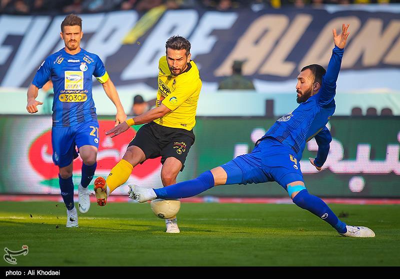 لیگ برتر فوتبال| سپاهان با لغزش در قائمشهر، صدرنشینی استقلال را تداوم بخشید/ شاگردان تارتار همچنان نمی‌بازند