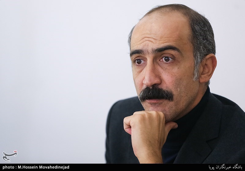 هادی حجازی‌فرمدیر تماشاخانه هامون