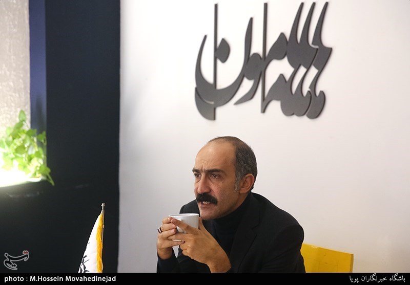 هادی حجازی‌فرمدیر تماشاخانه هامون