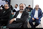 حضور حسن بیادی در فرمانداری تهران برای ثبت‌نام در یازدهمین دوره انتخابات مجلس شورای اسلامی 