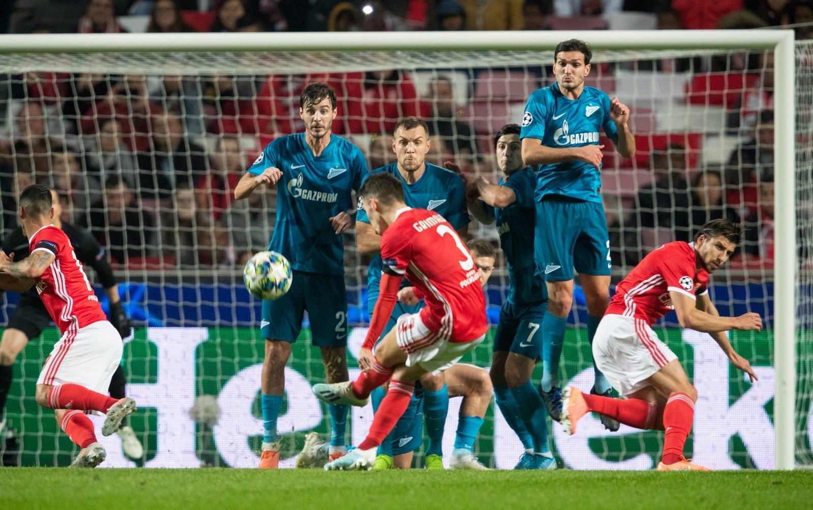 سردار آزمون , لیگ قهرمانان اروپا , 