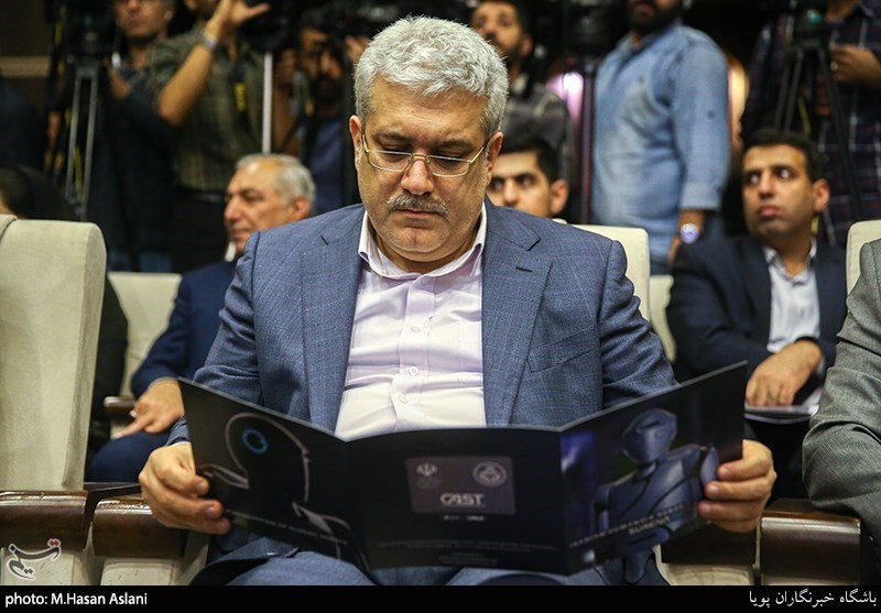 رونمایی ربات سورنا 4