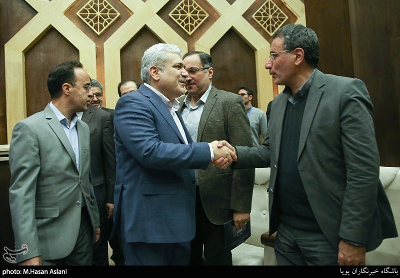 رونمایی ربات سورنا 4