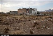 بسیاری از این منازل فاقد اصول فنی، مهندسی عمرانی هستند که با کوچکترین زلزله و سیل تخریب می شوند.