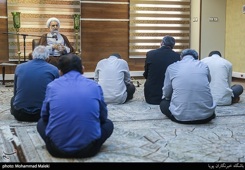 حجت الاسلام والمسلمین محمدحسین کبیریان مدیر حوزه های علمیه خواهران تهران