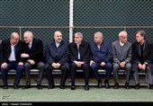 جواد زرینچه ،علی پروین ،رضا صالحی امیری رییس کمیته ملی المپیک، مسعود سلطانی‌ فر وزیر ورزش و جوانان، حسین کلانی و مهدی تاج در تمرین تیم فوتبال امید