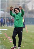 امید نورافکن، کاپیتان تیم فوتبال امید در تمرین تیم فوتبال امید