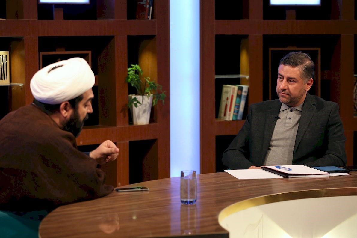 تلویزیون , شبکه دو | شبکه 2 سیمای جمهوری اسلامی ایران , صدا و سیمای جمهوری اسلامی ایران , خانواده , 