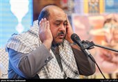 قرائت قرآن توسط کریم منصوری قاری بین المللی در مراسم هجدهمین یادواره شهدای بسیج مسجد محمدی 