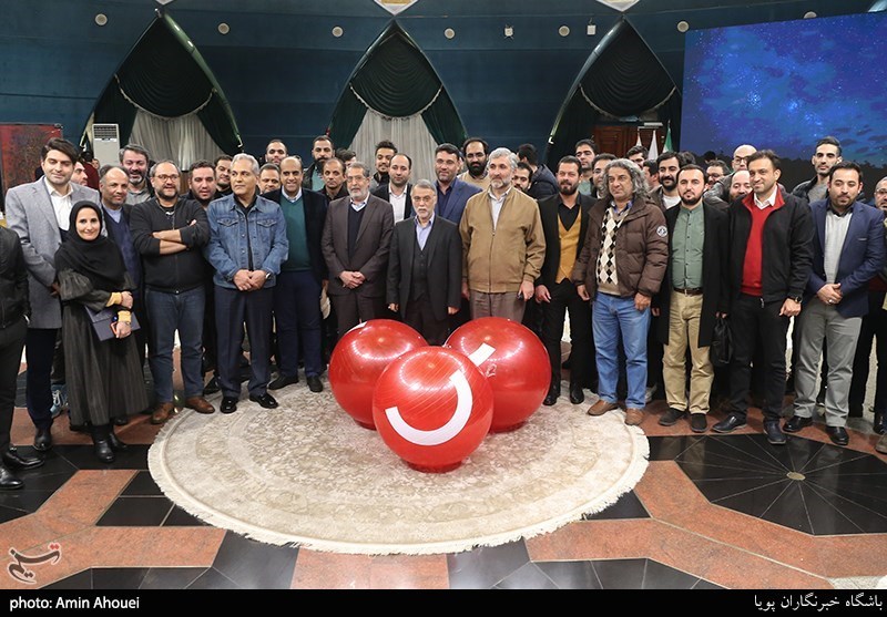 تلویزیون , صدا و سیمای جمهوری اسلامی ایران , شبکه های سیمای جمهوری اسلامی ایران , شبکه 4 , شبکه یک , شبکه دو | شبکه 2 سیمای جمهوری اسلامی ایران , شبکه سه سیما , شبکه پنج | شبکه پنج سیمای جمهوری اسلامی ایران , شبکه آموزش , شبکه قرآن , شبکه نمایش , شبکه سلامت , شبکه نسیم , شبکه افق , شبکه پویا | شبکه کودک و نوجوان , شبکه تماشا , شبکه مستند , شبکه امید , ویروس کرونا , عید نوروز , مجریان تلویزیون ایران , بازیگران سینما و تلویزیون ایران , سریال پایتخت , سریال ایرانی ,