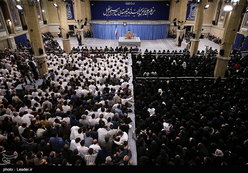 دیدار هزاران نفر از پرستاران با رهبر معظم انقلاب اسلامی