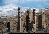 مجموعه تخت جمشید پس از بارش برف