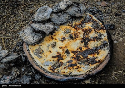 صرف غذای محلی در کنار هورالعظیم - خوزستان