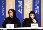 سمیرا حسن پور و پریناز ایزدیار در نشست خبری فیلم سه کام حبس 