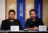 هوتن شکیبا و سهیل بیرقی در نشست خبری فیلم عامه پسند