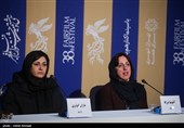 باران کوثری بازیگر در نشست خبری فیلم عامه پسند