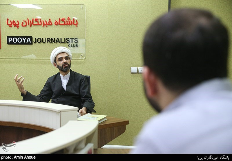 رونمایی از کتاب فرهنگ جامع سخنان حضرت فاطمه(س)